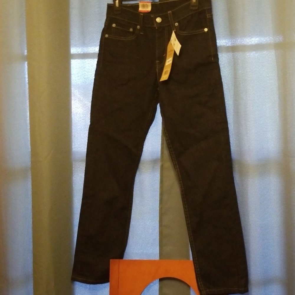 New dark denim Levi's 29/30 jeans